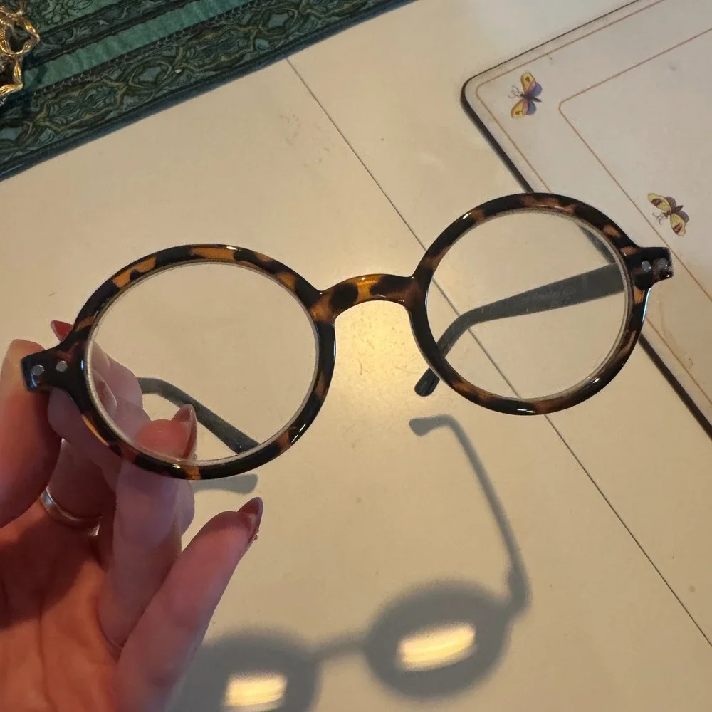 Readers.com Bookworm Round Tortoise Reading Glasses +2.25 OCV421